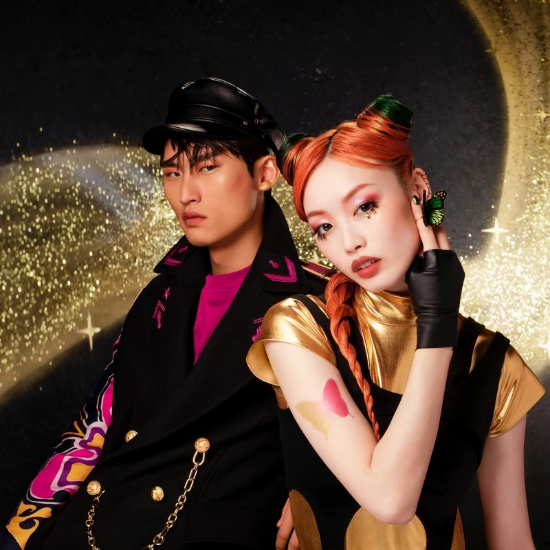 shu uemura X JOJO的奇妙冒險限量聯名彩妝系列模特兒主視覺。 shu uemura X JOJO的奇妙冒險限量聯名彩妝系列模特兒主視覺。