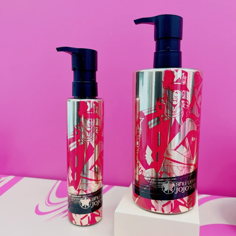 shu uemura植村秀X JOJO的奇妙冒險限量聯名彩妝山茶花精萃奢養潔顏油150ml,NT1,700、 450ml,NT3,900 shu uemura植村秀X JOJO的奇妙冒險限量聯名彩妝山茶花精萃奢養潔顏油150ml,NT1,700、 450ml,NT3,900