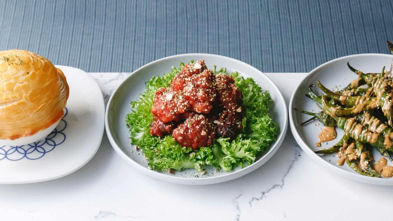 小小樹食 韓式辣炸雞(中) 小小樹食 韓式辣炸雞(中)