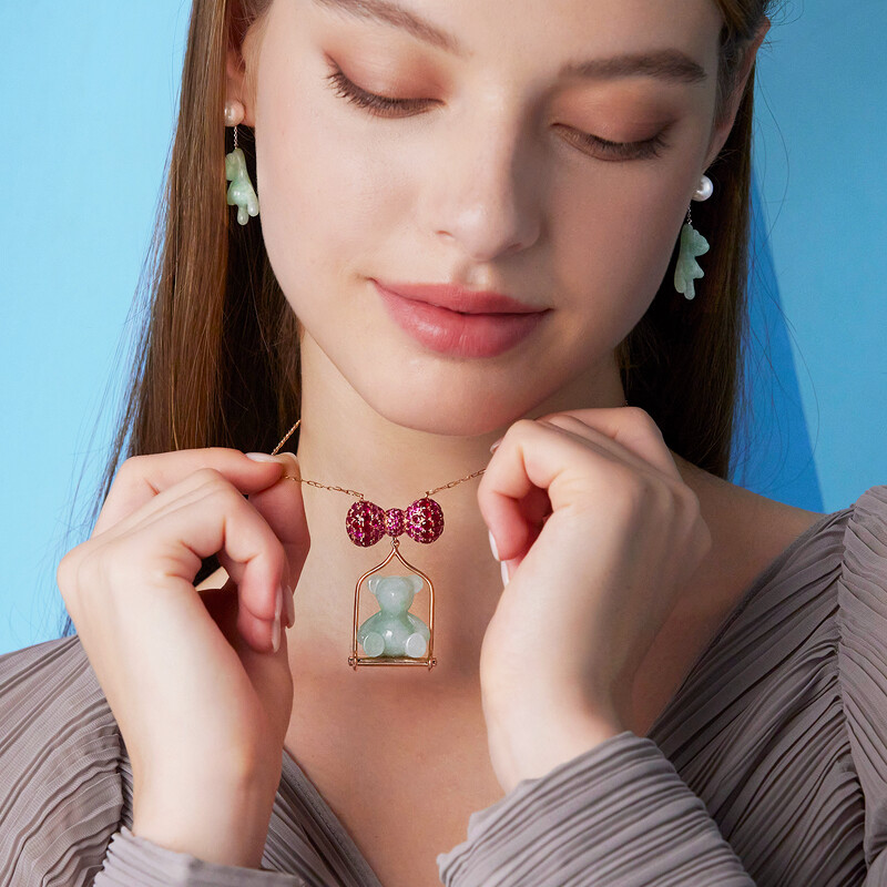 林曉同珠寶,Eric Jade Bear 鞦韆熊,價格店洽。 林曉同珠寶,Eric Jade Bear 鞦韆熊,價格店洽。