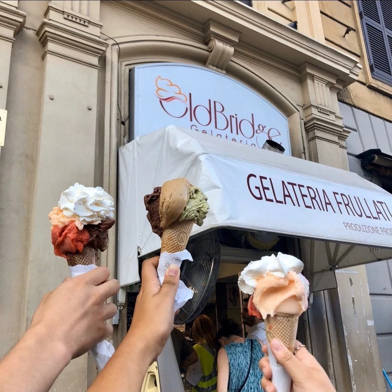 「Old Bridge Gelateria」在1987年於羅馬創立。