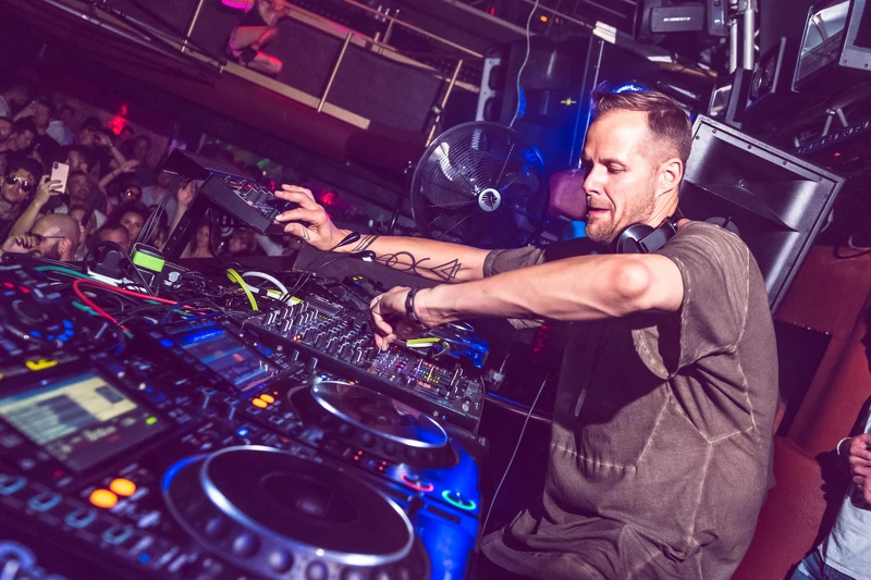 「Techno傳奇王者」Adam Beyer 「Techno傳奇王者」Adam Beyer