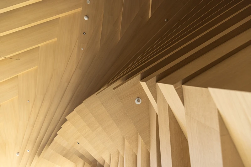 「重複疊加」手法堆疊木質構件細節。 「重複疊加」手法堆疊木質構件細節。