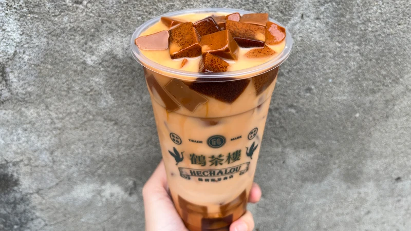 泰奶凍鶴頂那堤。 泰奶凍鶴頂那堤。