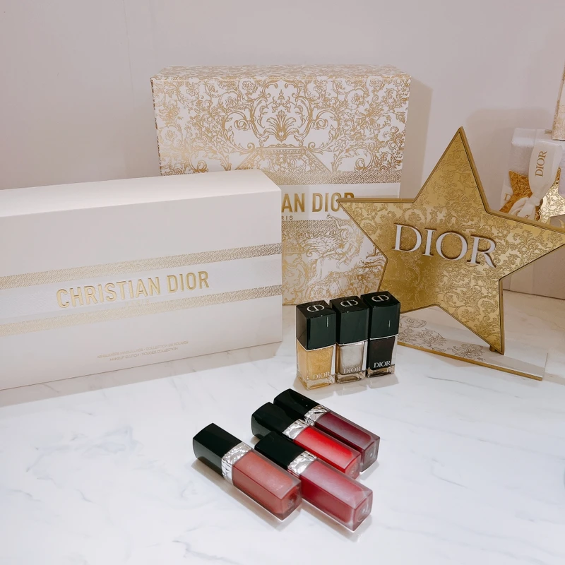 DIOR迪奧超完美晶緻唇露杜樂麗花園限量版(共4色)6ml，NT1,600