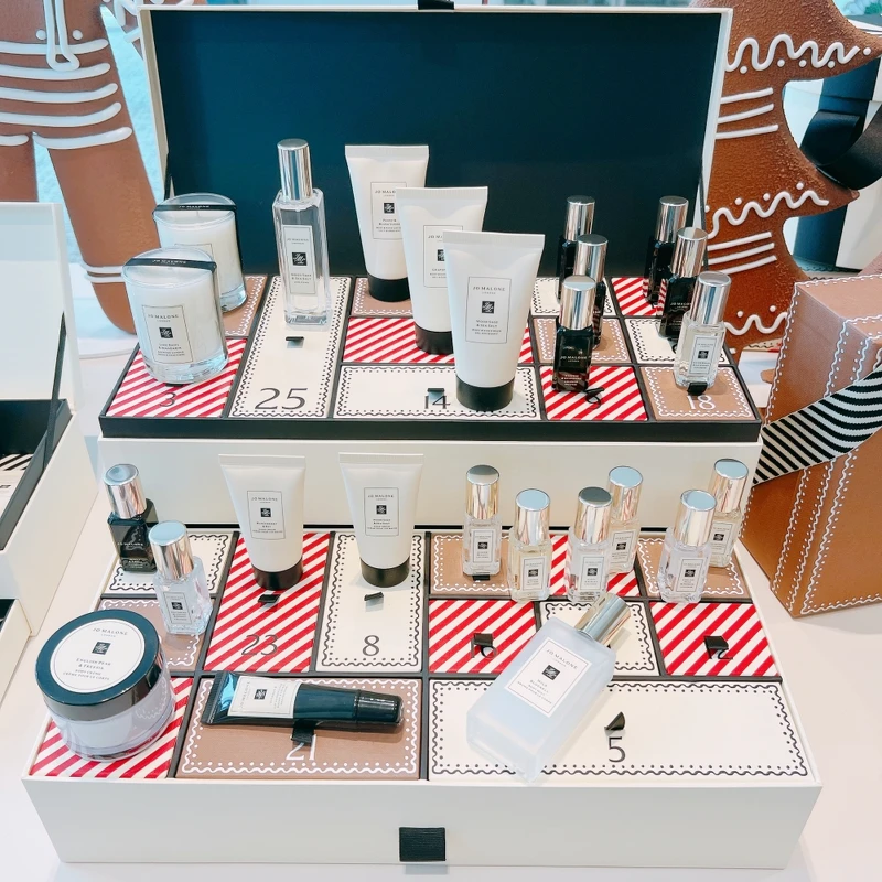 Jo Malone London 2023童話薑餅聖誕倒數月曆內容物。 Jo Malone London 2023童話薑餅聖誕倒數月曆內容物。