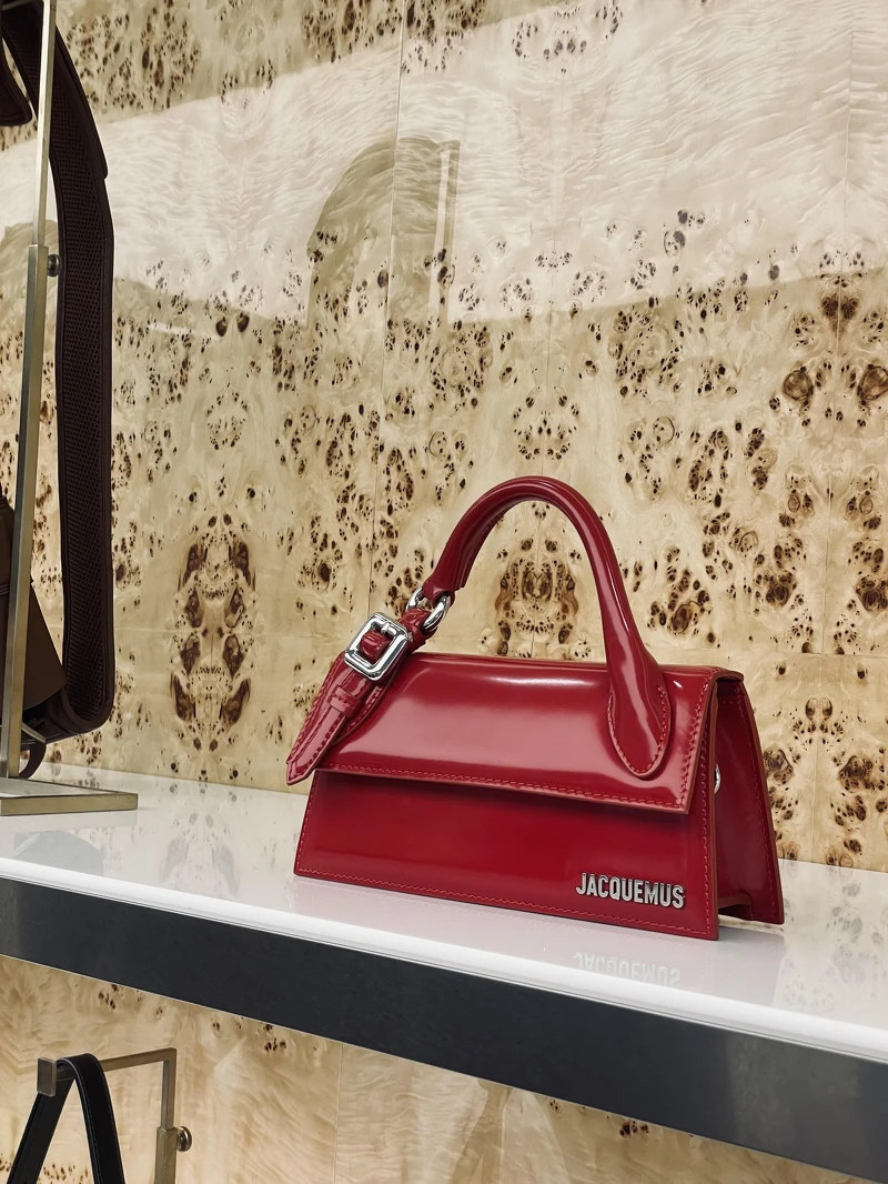 Jacquemus LE BAMBINO Bag，NT$10,980。