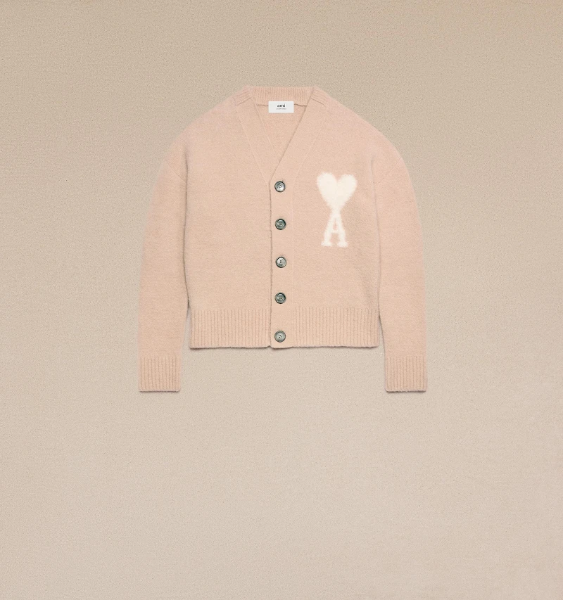 AMI愛心A開襟衫，NT$22,980。