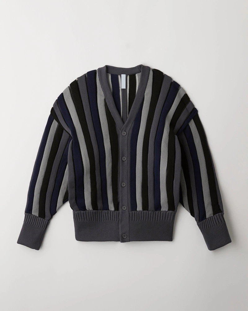 CFCL LOUVER CARDIGAN，NT$26,980。