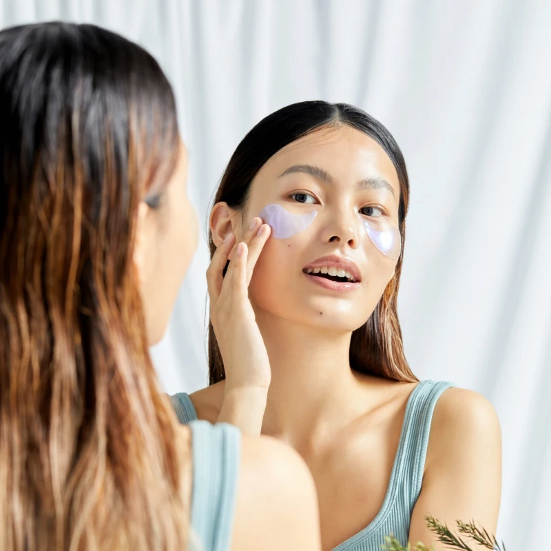 I DEW CARE 魔法喵喵寶石熨斗眼膜情境。 I DEW CARE 魔法喵喵寶石熨斗眼膜情境。