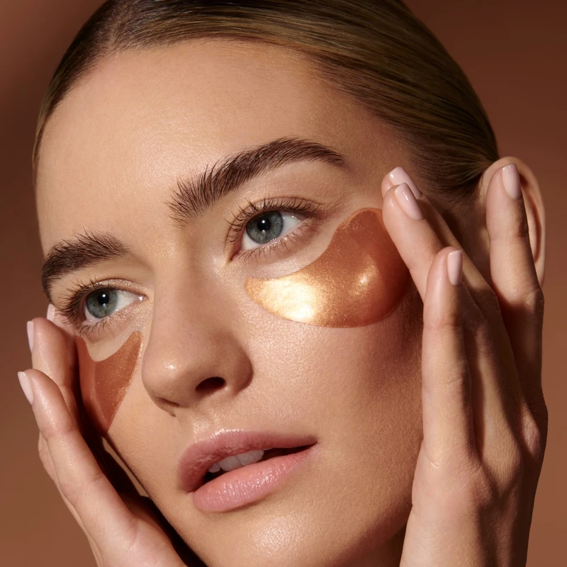 Augustinus Bader德國AB全效亮采眼膜商品情境照。 Augustinus Bader德國AB全效亮采眼膜商品情境照。