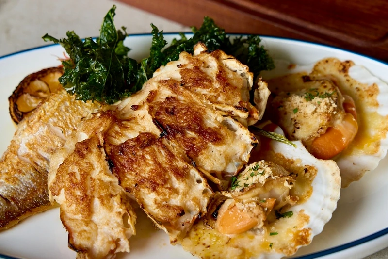 種類豐富的「海鮮盤」。