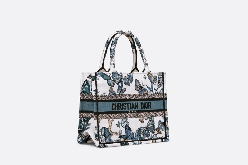 小碼DIOR BOOK TOTE,NT$105,000。 小碼DIOR BOOK TOTE,NT$105,000。