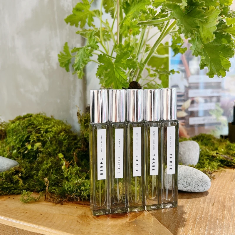 THREE精油淡香水(共五款)9ml，NT1,650~NT1,750。