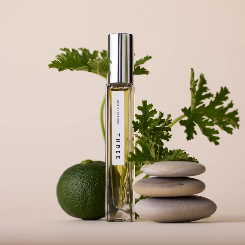 THREE精油淡香水(#00磐石WRITTEN IN STONE)9ml，NT1,650