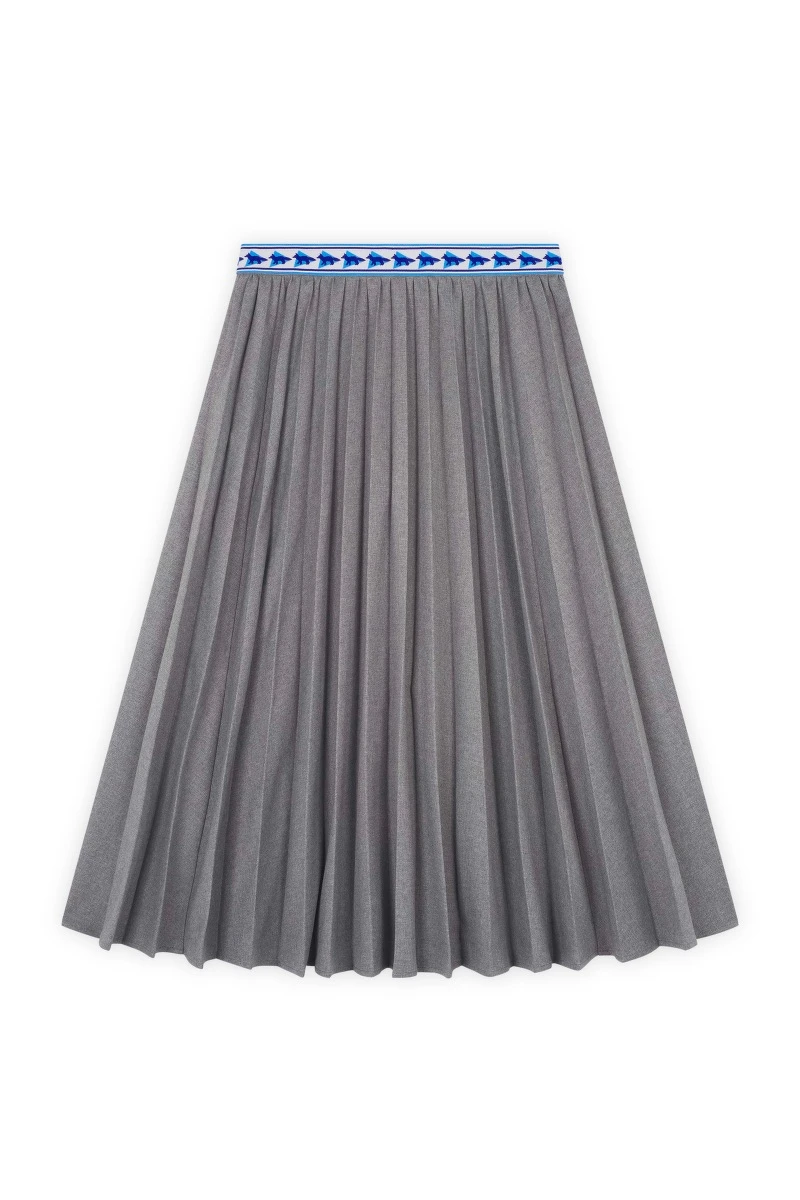 中長版打摺裙 NT.19,600。