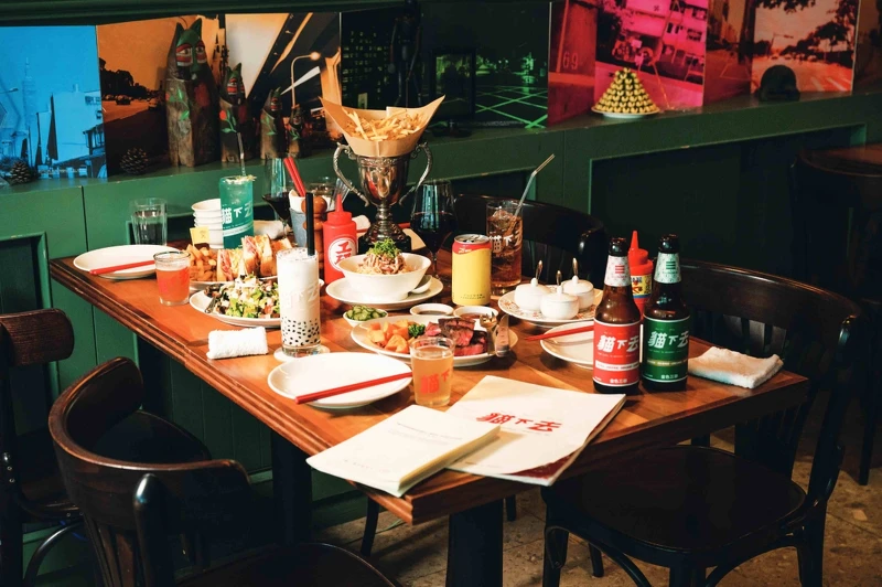 貓下去必點「冠軍薯條」。 貓下去必點「冠軍薯條」。