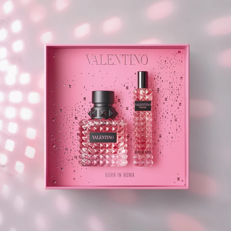 VALENTINO BEAUTY訂製羅馬女香禮盒 50ml+15ml / 建議售價$3,900 VALENTINO BEAUTY訂製羅馬女香禮盒 50ml+15ml / 建議售價$3,900