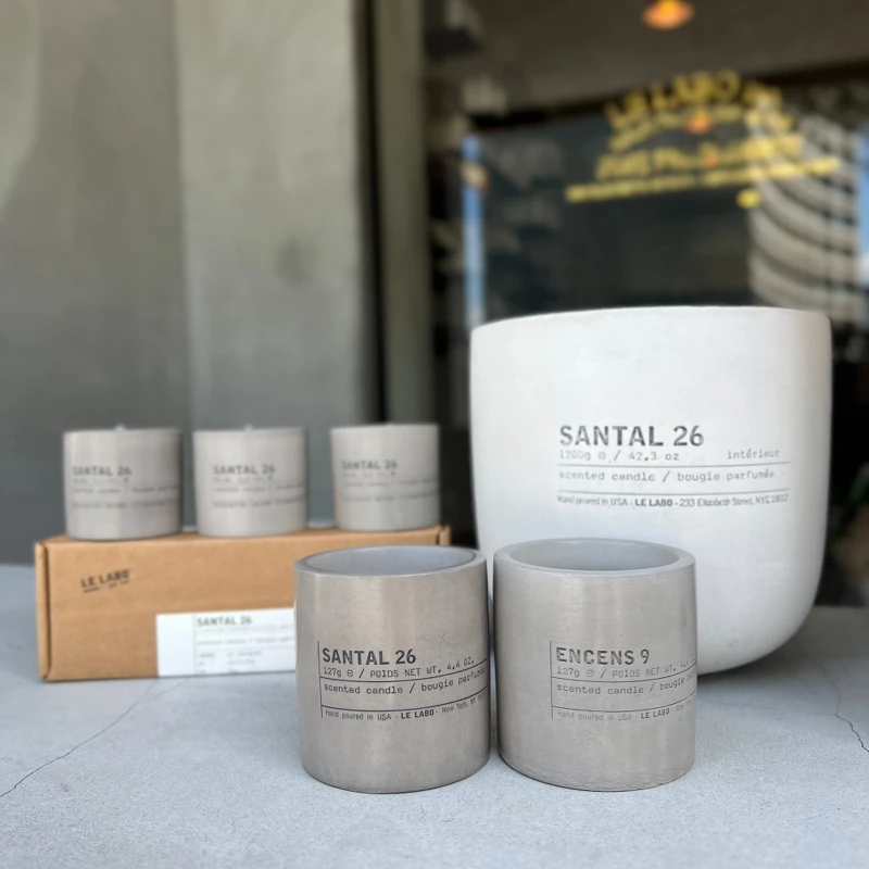 Le Labo水泥香氛蠟燭檀香26大型與中型形象圖。
