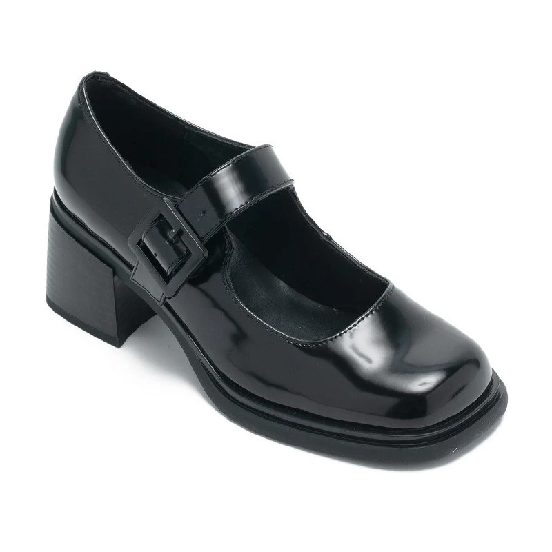 STEVE MADDEN GALLON 漆皮方頭瑪莉珍跟鞋NT$1,911。
