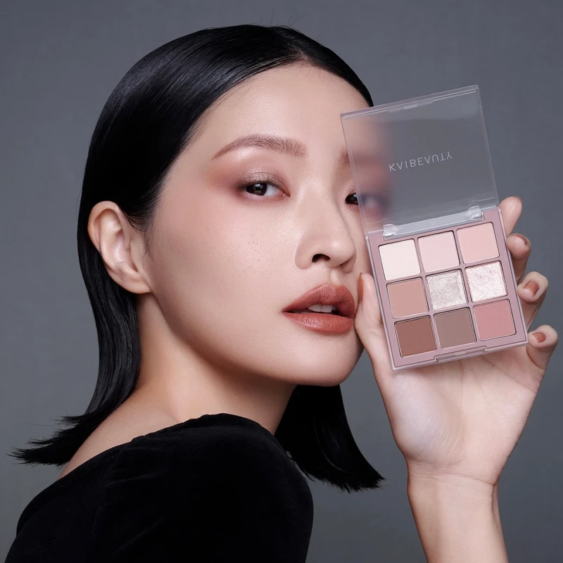 KAIBEAUTY藝想調色眼彩盤(#No.05 Jupiter木星)眼妝。 KAIBEAUTY藝想調色眼彩盤(#No.05 Jupiter木星)眼妝。