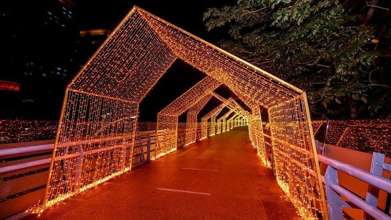 金彩華爾滋光廊