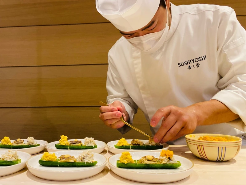壽司芳的工藝之美，同樣展現於料理本身。