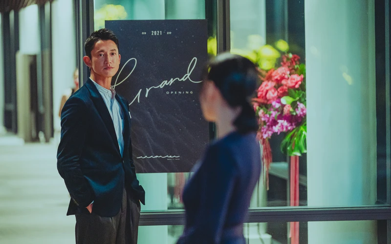 備受熱議的小S徐熙娣、吳慷仁單元「說好的輕井澤」兩人在抓姦過程中相遇 備受熱議的小S徐熙娣、吳慷仁單元「說好的輕井澤」兩人在抓姦過程中相遇