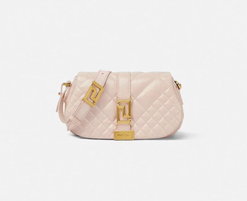 Versace Greca Goddess Mini Bag,NT$55,000。 Versace Greca Goddess Mini Bag,NT$55,000。