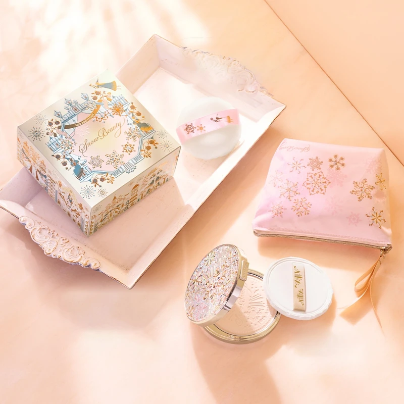 資生堂MAQuillAGE心機彩粧Snow Beauty雪花香氛魔法盒25g，NT1,900