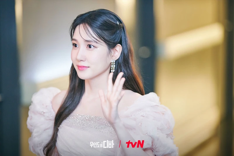 木河宛如麻雀變公主閃耀登場