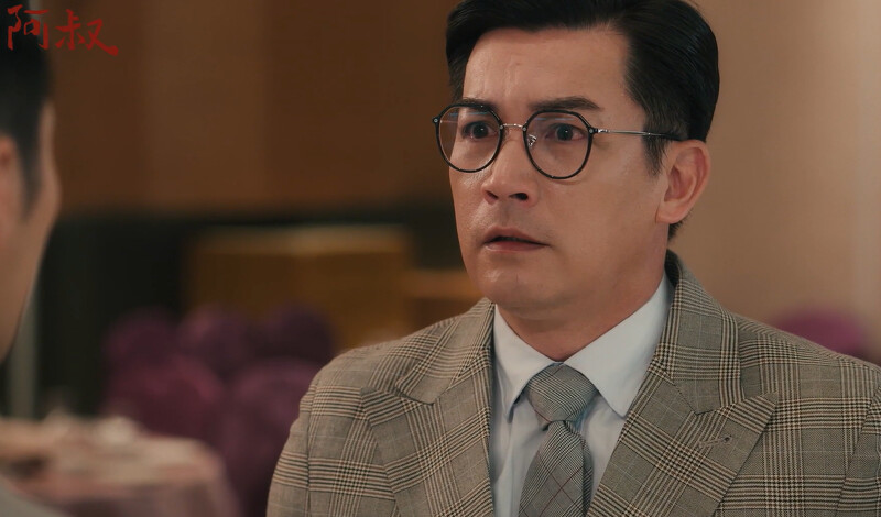 文俊被家倫發現,被抓包的表情一覽無遺 文俊被家倫發現,被抓包的表情一覽無遺