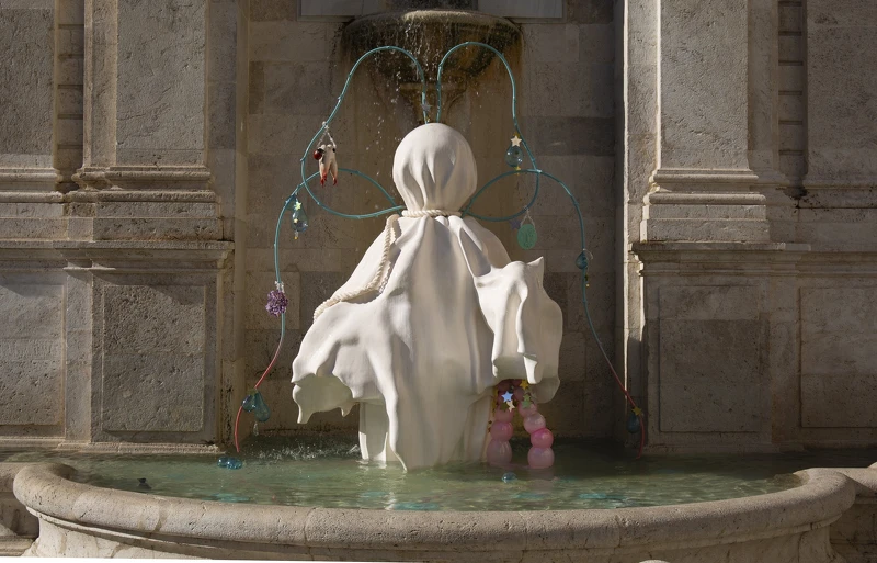 Tai Shani_The Neon Hieroglyph_Festival Dei Due Mondi (Gathering)