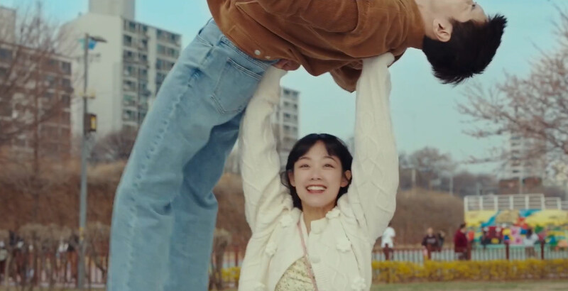 南順開心被求婚，來個”抱得美男歸”(被舉高高的是康熙植)