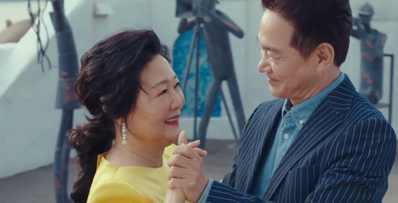 外婆與咖啡師的黃昏之戀，是全劇戀愛擔當