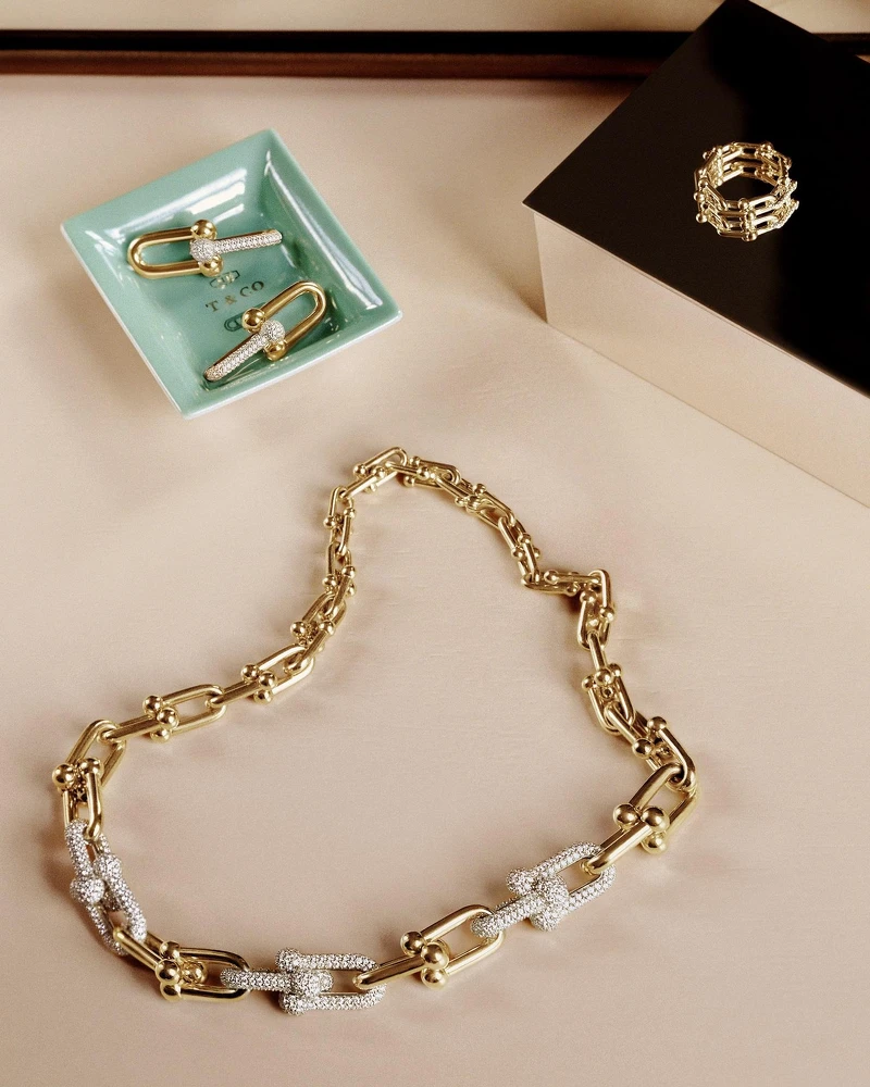 Tiffany & Co.蒂芙尼獻上2023聖誕佳節形象廣告-Tiffany HardWear系列 Tiffany & Co.蒂芙尼獻上2023聖誕佳節形象廣告-Tiffany HardWear系列