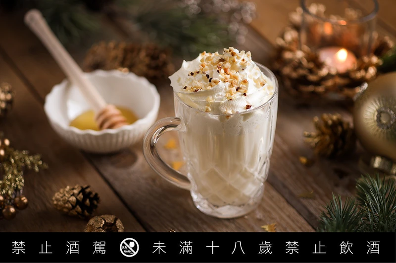 「蛋奶酒」（Eggnog）。