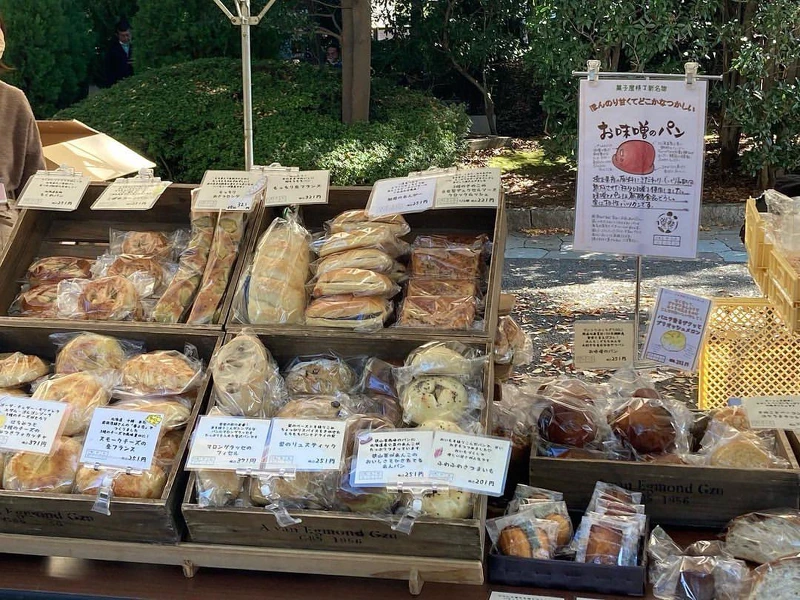 人氣商店「川越樂樂ベーカリー」。