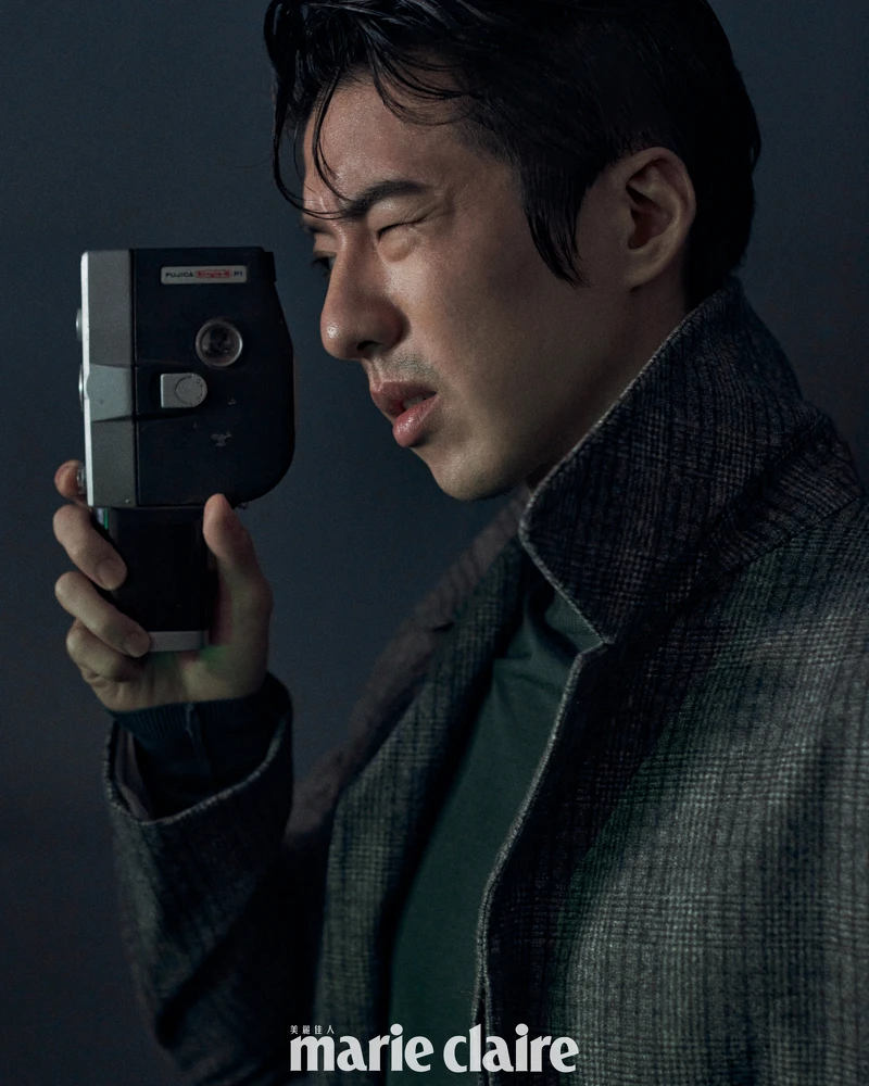 傅孟柏/格紋羊毛大衣、綠色高領毛衣,both by Dunhill 傅孟柏/格紋羊毛大衣、綠色高領毛衣,both by Dunhill