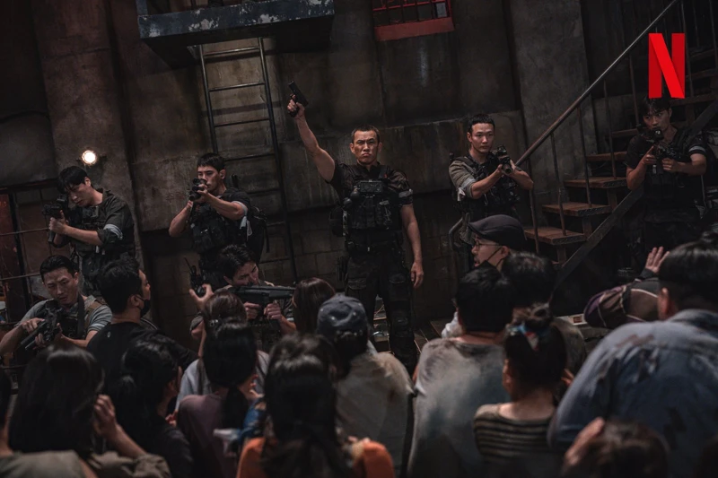 卓上士(前排中)第二季第八集被發現具症狀化