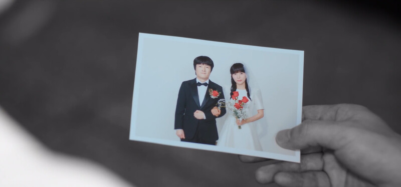 當年假造的婚紗照，現在能光明正大掛出來了