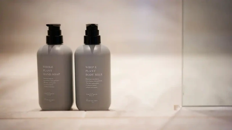 全館使用日本有機品牌「NEMOHAMO」的沐浴用品。 全館使用日本有機品牌「NEMOHAMO」的沐浴用品。