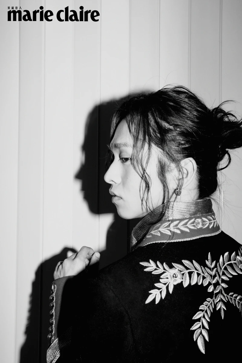 刺繡軍裝外套， Rabanne x H&M。