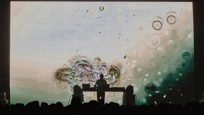 《神馳無限》 《神馳無限》