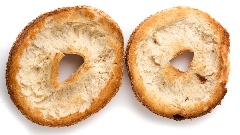 挖空貝果 Scooped bagel