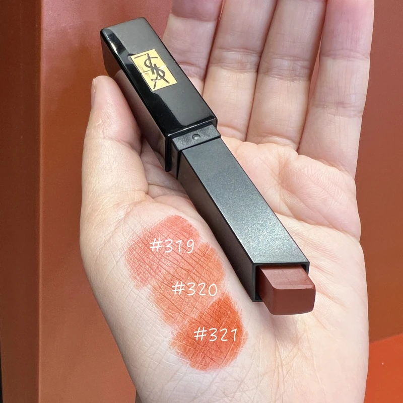 YSL奢華緞面絨霧唇膏(#319、#320、#321) ,NT1,580 YSL奢華緞面絨霧唇膏(#319、#320、#321) ,NT1,580