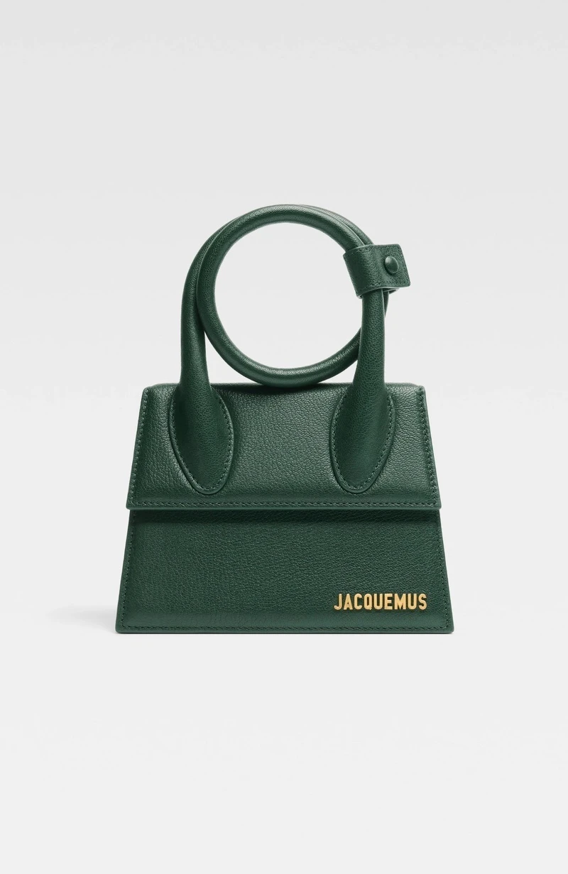 Jacquemus Le Chiquito Noeud，約 NT 26,100。
