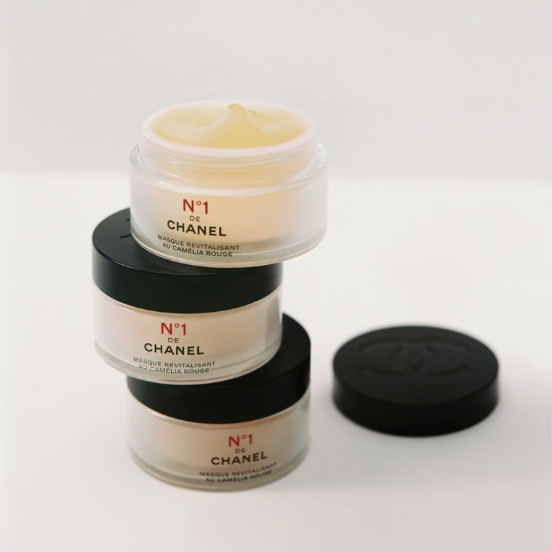 CHANEL香奈兒1號紅色山茶花活能面膜50g,NT3,480 CHANEL香奈兒1號紅色山茶花活能面膜50g,NT3,480