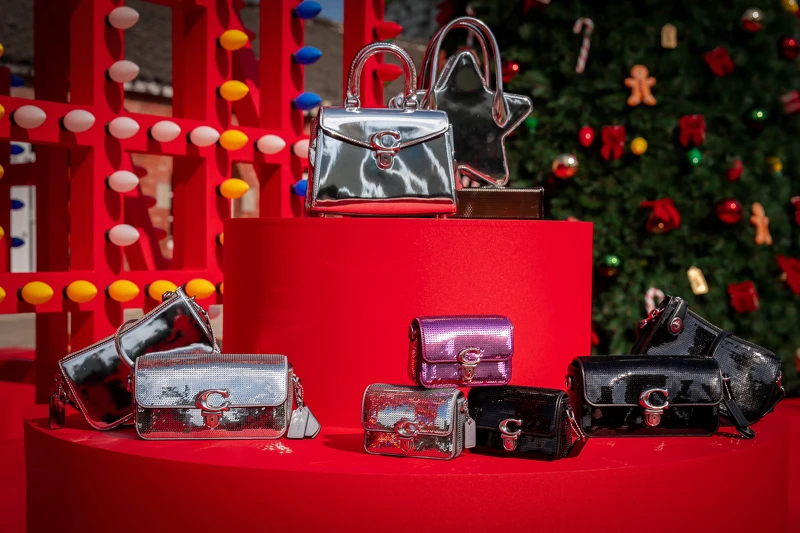 Coach Shine Collection 2.0系列鏡面、亮片、金屬光澤手袋。 Coach Shine Collection 2.0系列鏡面、亮片、金屬光澤手袋。