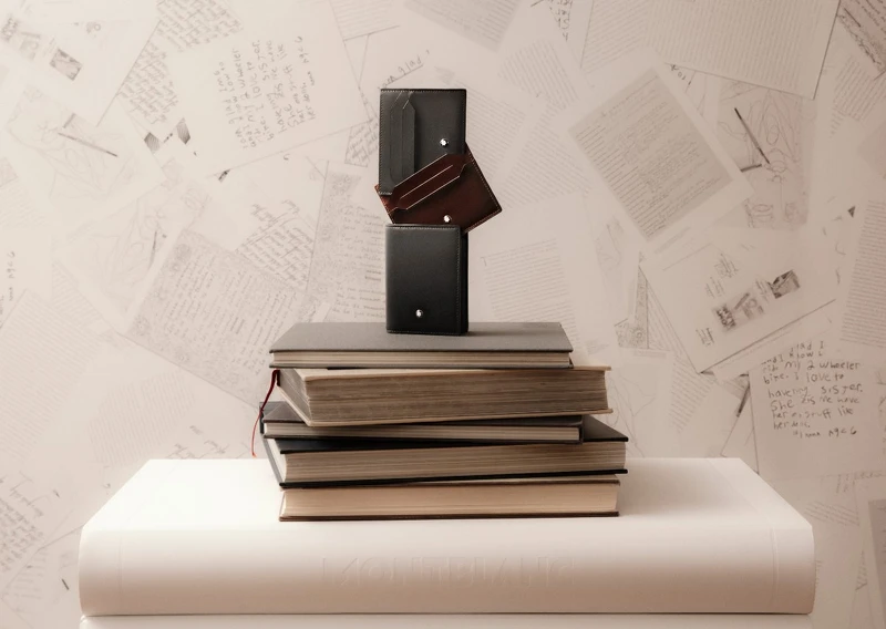 MONTBLANC 大師傑作系列卡夾,勃根地紅、典雅灰 NT$8,000~10,200。 MONTBLANC 大師傑作系列卡夾,勃根地紅、典雅灰 NT$8,000~10,200。